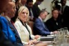 Pam Bondi ordena investigar procedimientos transgénero en menores